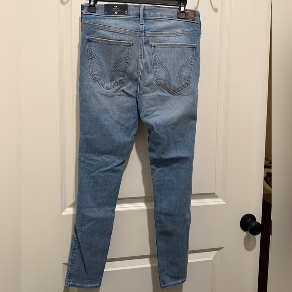 Hollister high rise super skinny jeans size 7S - Picture 2 of 4